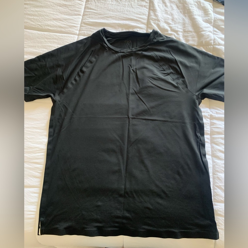 Alo Shirt - M